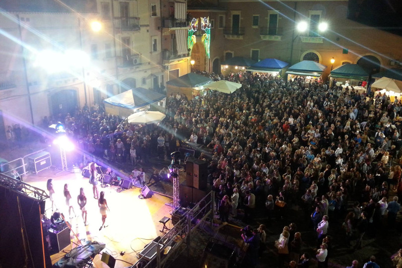 Evento nella piazza di Militello Val di Catania